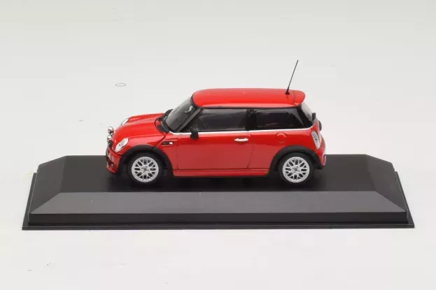 Minichamps Mini One Coupe With Aerodynamic Pagkage 2002 1:43 431138272